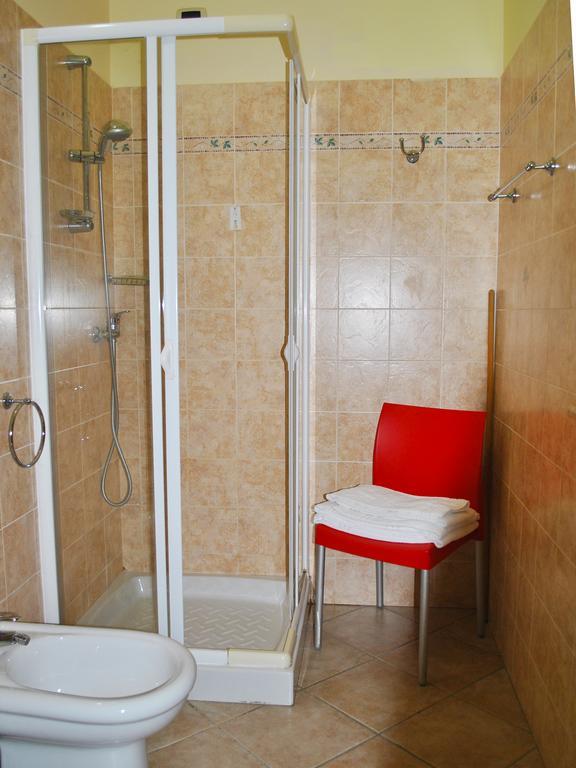 Red Hotel Sant'Elia SantʼAgata di Militello Pokoj fotografie